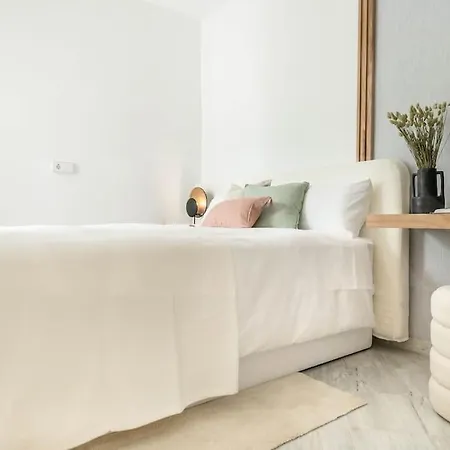 Sophisticated & Private Terrace - Center By Rems Apartment